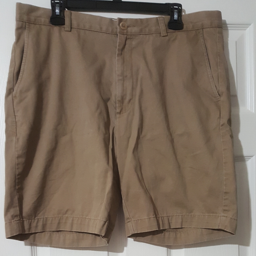 Roundtree & Yorke Shorts